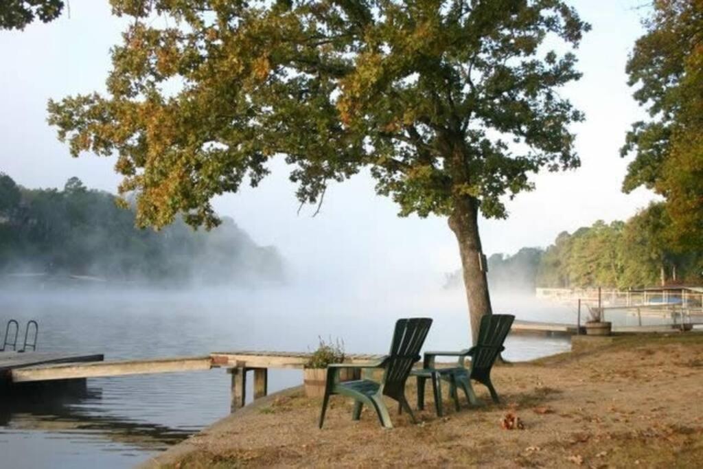 #02 - Unique Lakeside Studio Cottage- Pet Friendly Hot Springs Zewnętrze zdjęcie