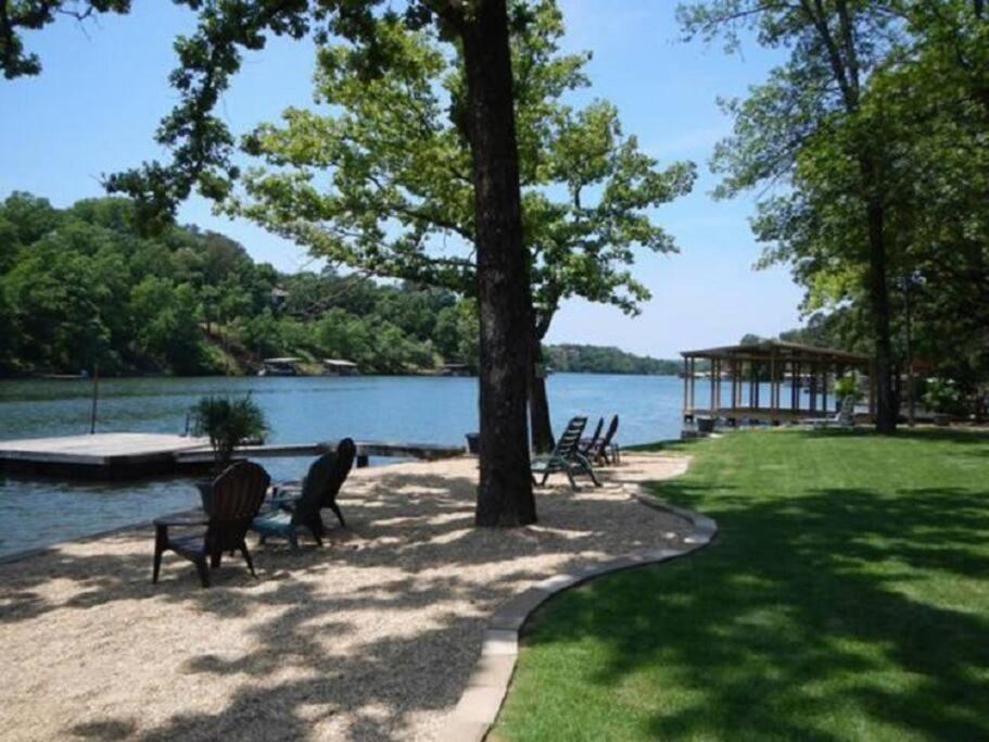 #02 - Unique Lakeside Studio Cottage- Pet Friendly Hot Springs Zewnętrze zdjęcie