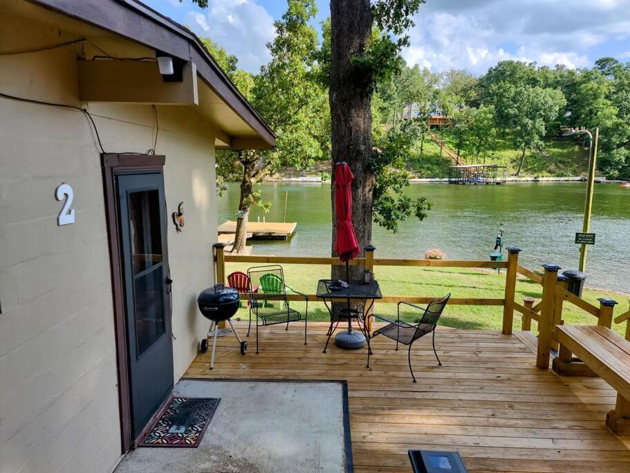 #02 - Unique Lakeside Studio Cottage- Pet Friendly Hot Springs Zewnętrze zdjęcie
